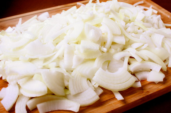 sliced-onions