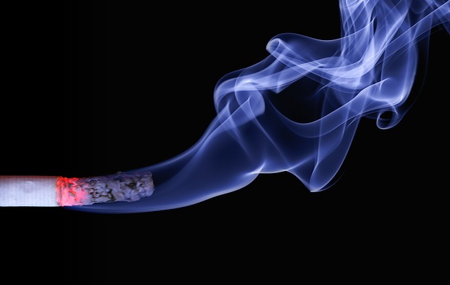 Burning cigarette - Having diabetes means you must quit smoking